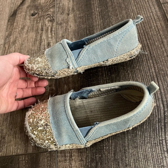 Denim espadrilles with gold toes - Picture 3 of 6